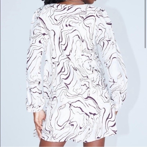 NWT Princess Polly Kaiden‎ Romper Swirl Size 2 - Picture 2 of 8